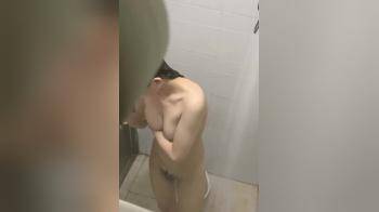 video of Woman shower un aware