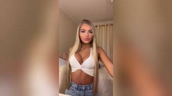 video of hot blonde nice clevage