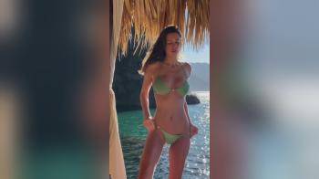 video of hot body green bikini