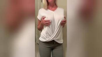 video of MILF shows her tits