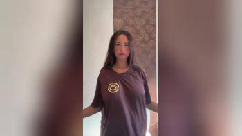 video of HUGE TITS, huge t-shirt, NO BRA