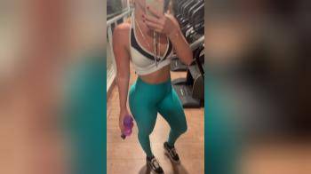 video of Sexy Gym Girl Selfie