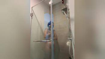 video of Hot Asian girlfriend shower