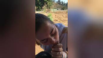 video of teen girl gives an amazing outdoor blowjob