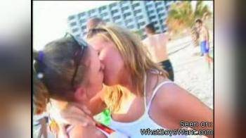 video of two.girls.kissing.