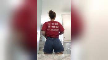 video of Chiefs Fan shows her holes