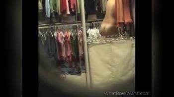 video of voyuered wife in the closet