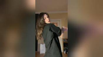 video of Young slut shows her tits