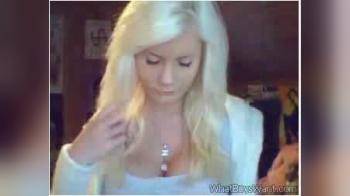 video of very hot blond again on cam