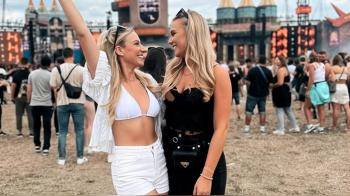 video of Hot girls on festival kissing 23