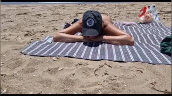 video of Young Woman Gets Fucked on the Beach by a Stranger