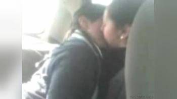 video of amigas de bachilleres kissing