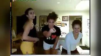 video of NN 3 girls dancing around