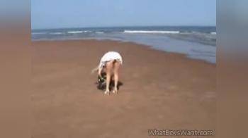 video of hot blonde changing on beach