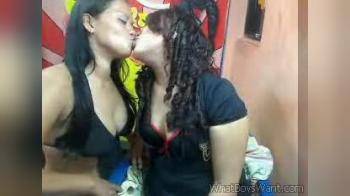 video of latinas kissing
