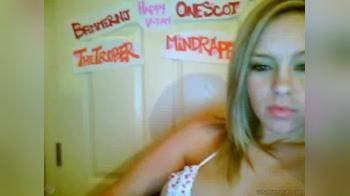video of Blonde flashing tits on webcam