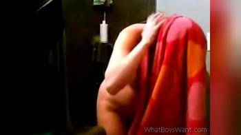 video of Teen´s complete shower