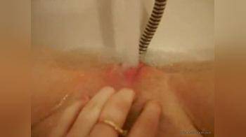 video of Bath water masturbation
